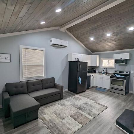 Summerlee Suite - Beautiful Remodeled Farmhouse أوك هيل المظهر الخارجي الصورة