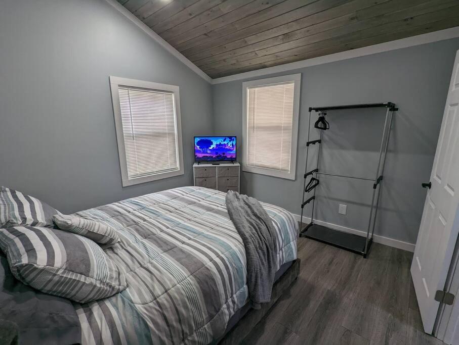 Summerlee Suite - Beautiful Remodeled Farmhouse أوك هيل المظهر الخارجي الصورة